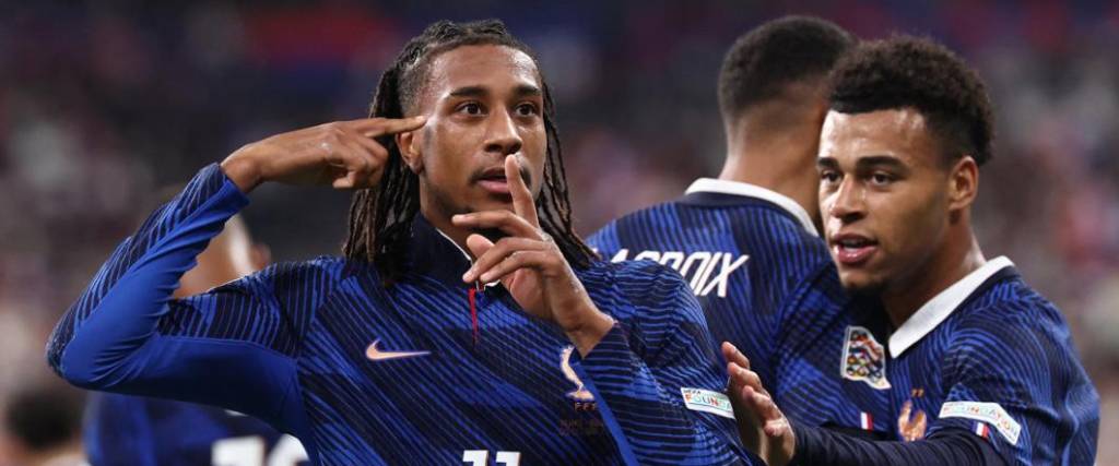 Con doblete de Michael Olise, el equipo galo se impuso por 4-1 a Bélgica en condición de local.