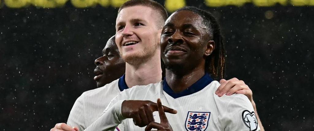 El equipo inglés logró una victoria por 2-0 en condición de local tras doblegar a Serbia en Wembley.