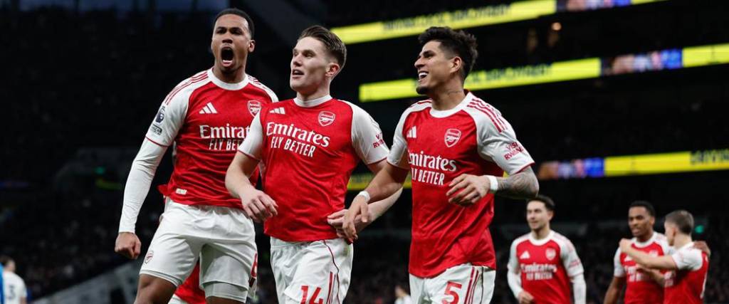 El equipo de Mikel Arteta logró una victoria por 1-4 para ratificar su liderato en la Premier League.