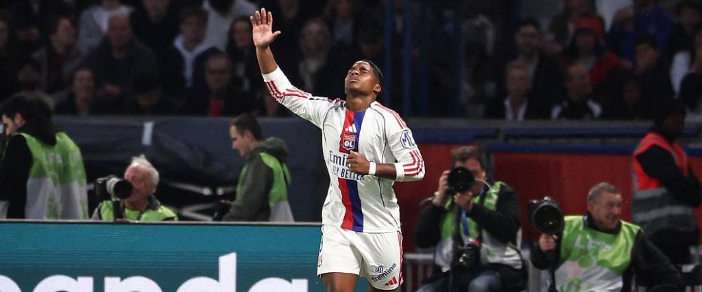 El delantero brasileño anotó cinco goles y dio siete asistencias en Lyon. Ahora volverá al Real Madrid.