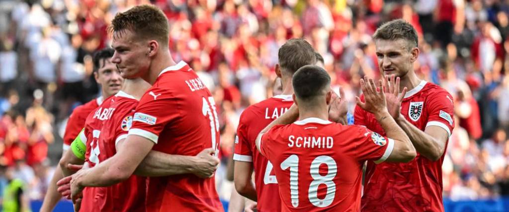 Austria sumó sus primeros tres puntos en la Eurocopa tras vencer a Polonia, en la segunda fecha del torneo.