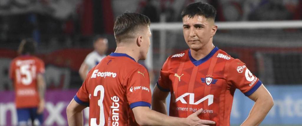 El conjunto aviador cerró una campaña para el olvido, descendiendo de categoría y condenado a jugar en la Asociación de Cochabamba.