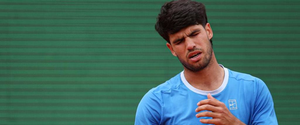 El tenista español anunció su retiro del torneo ATP 500 de Barcelona por problemas en su muñeca.