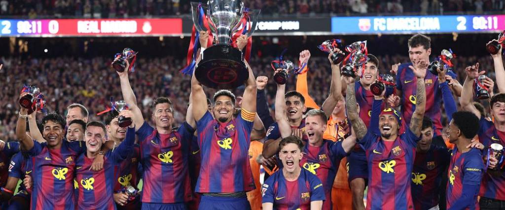 El equipo azulgrana se coronó campeón de la Liga de España tras vencer al Madrid por 2-0 en el Camp Nou