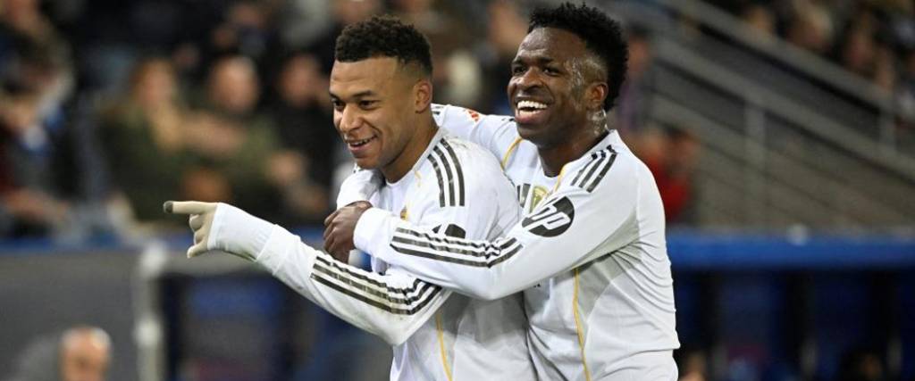 El delantero francés del Real Madrid salió al paso de las críticas para defender a su compañero de equipo.