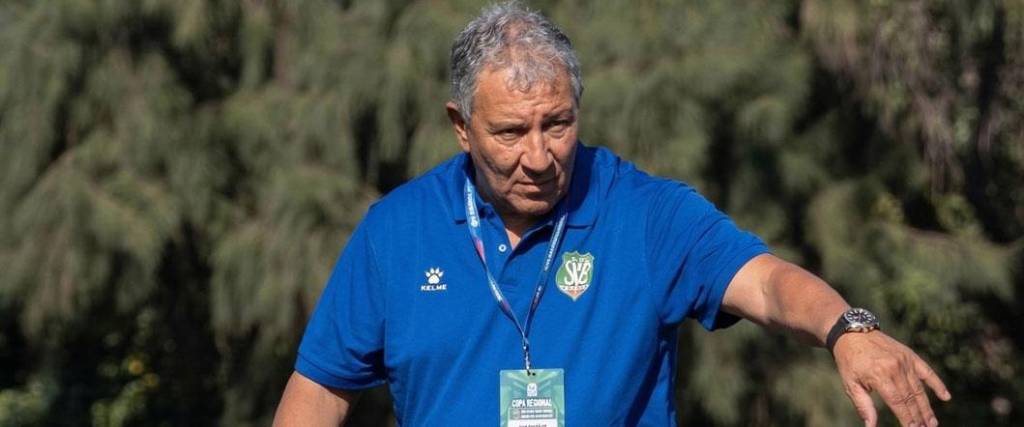 El técnico neerlandés confía en que su equipo logrará una victoria ante la Verde por el repechaje.