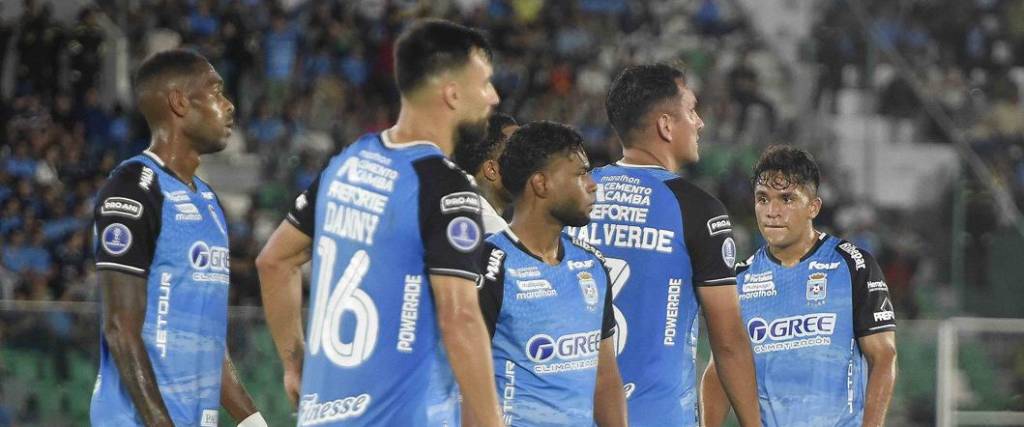 La academia debe enfrentar a Carabobo el jueves en Asunción. Pedirán mantener el partido en Santa Cruz.