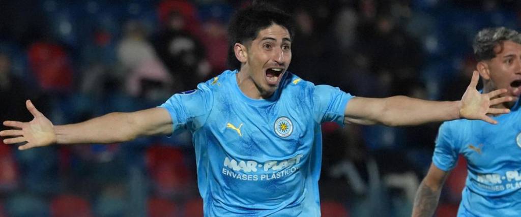 El uruguayo Franco Pizzichillo marcó el tanto de la victoria para el City Torque ante Tigre, en Victoria.
