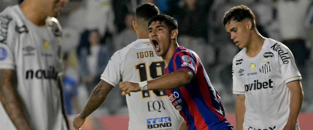 El equipo argentino logró un punto importante para mantener el primer lugar de su grupo en la Copa.