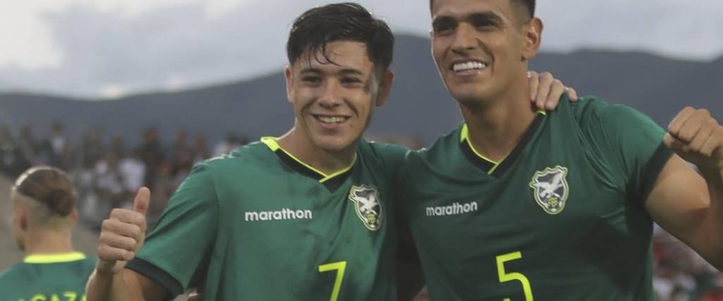 Máximo Mamani (7) hizo su debut con la selección absoluta de Bolivia en el empate 1-1 ante Panamá.