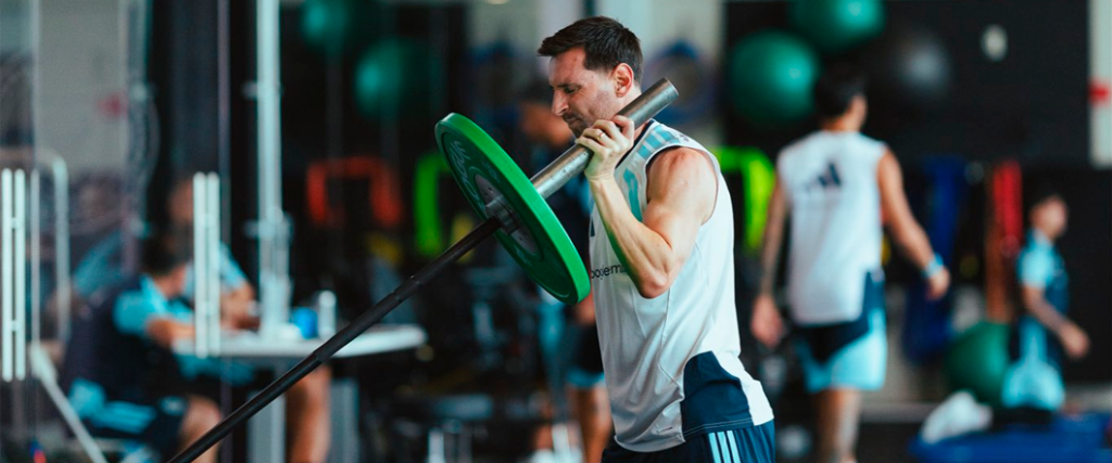Debido a las tormentas en Miami, Argentina decidió realizar sus prácticas en el gimnasio del Inter Miami.