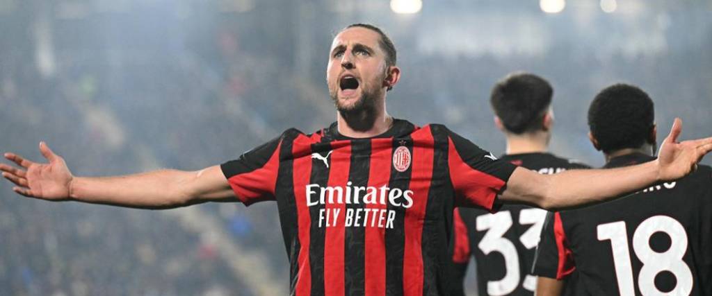 El francés Adrien Rabiot marcó dos goles para la victoria del conjunto ‘rossonero’ ante el Como.