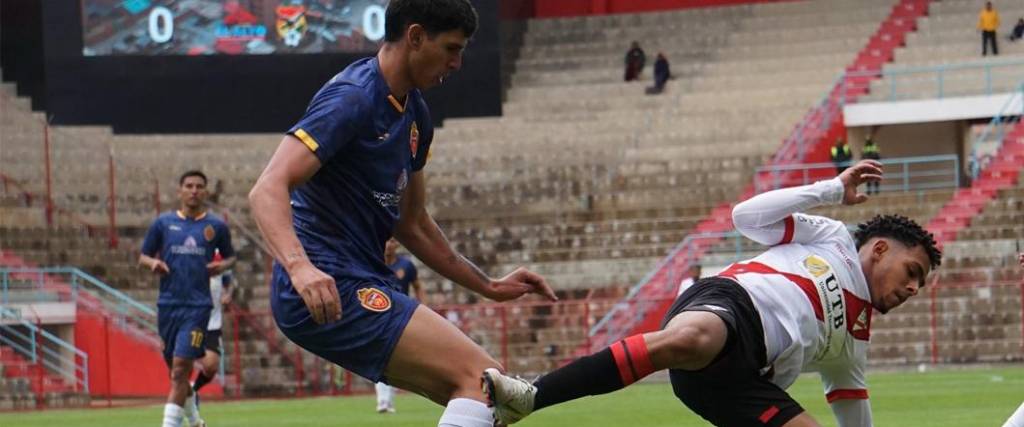 El atacante Moisés Paniagua no pudo marcar la diferencia a favor del conjunto alteño ante Real Oruro.