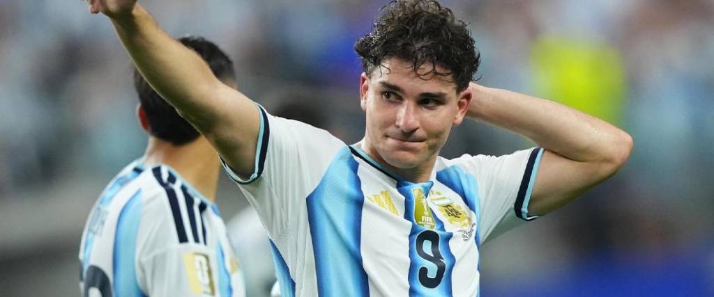 Clubes españoles como Barcelona y el Madrid han mostrado interés por fichar al delantero argentino.