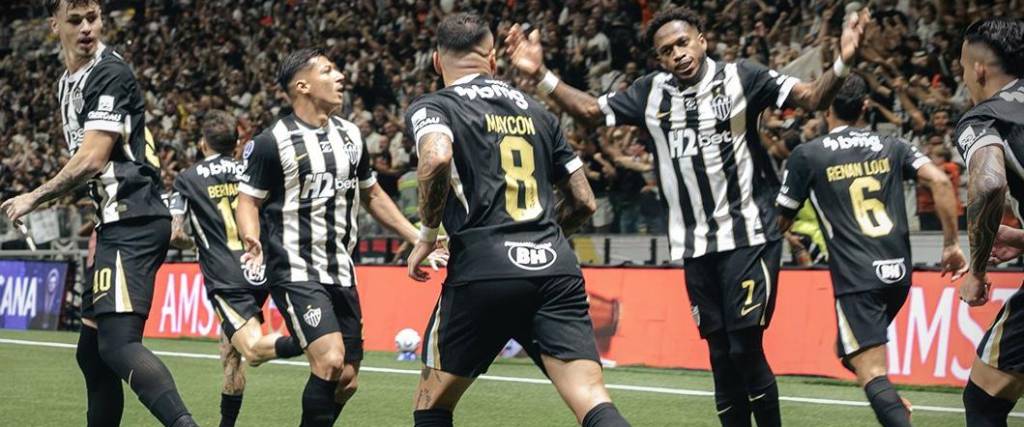 El equipo de Belo Horizonte se impuso en condición de local a Santos para acercarse a la Copa Libertadores.