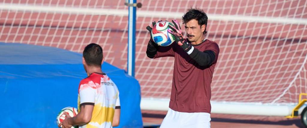 Viscarra es la opción que maneja el DT Villegas para el compromiso de la Verde.