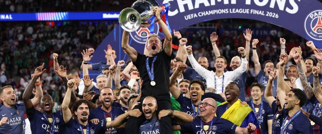 El DT español Luis Enrique levantó la ‘Orejona’ como líder del equipo campeón de la Champions League.