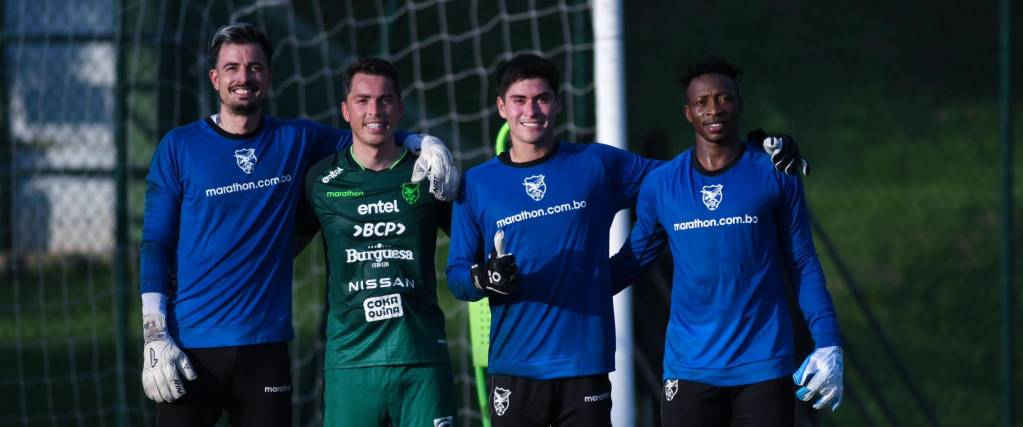 El arquero africano David Akologo durante una jornada de entrenamiento con La Verde.