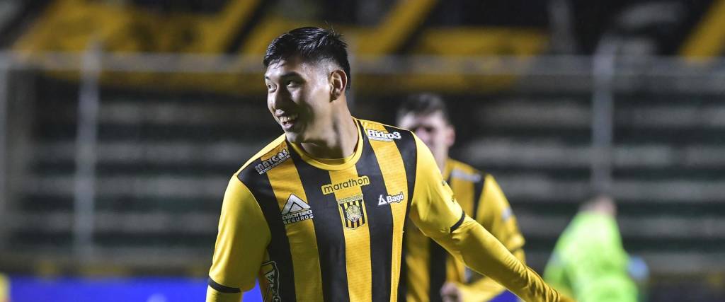 Jeyson Chura fue la figura del Tigre