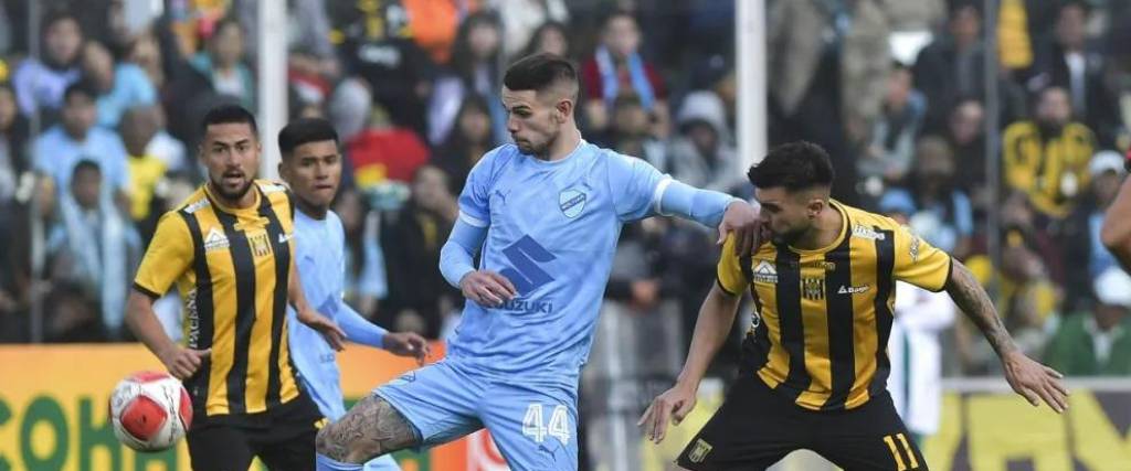 Bolívar y The Strongest suspendieron el clásico