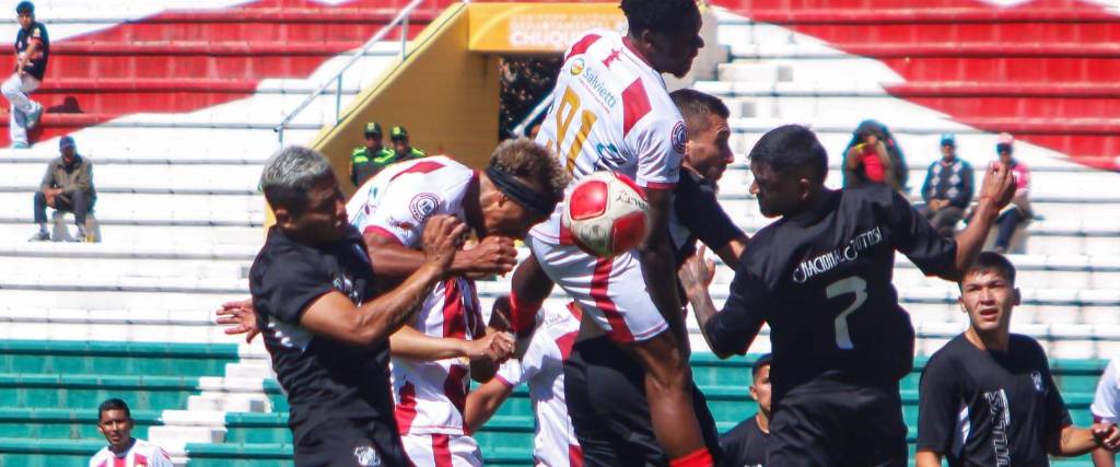 Una escena de la goleada de Nacional contra Independiente en Sucre.