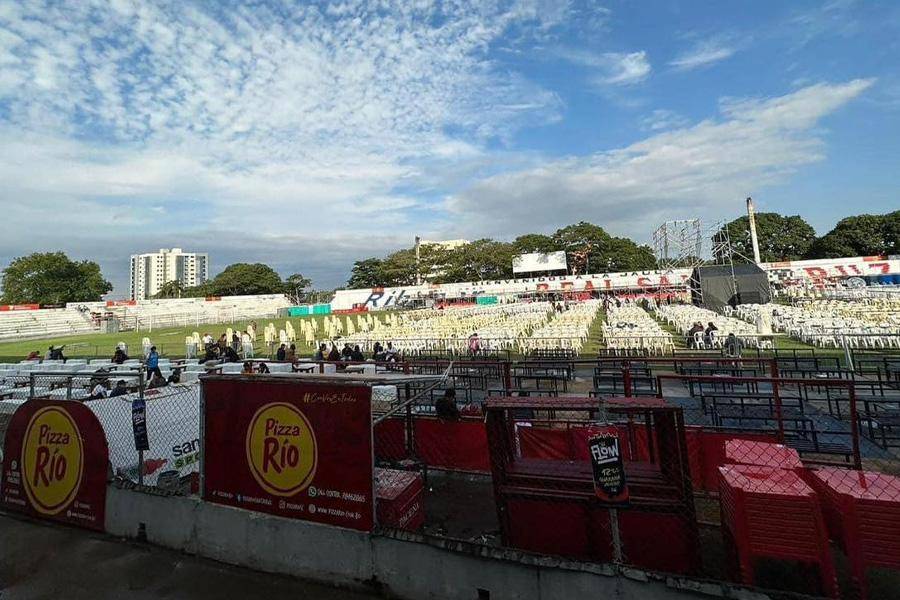 Real Santa Cruz se qued sin entrenar por el concierto del grupo