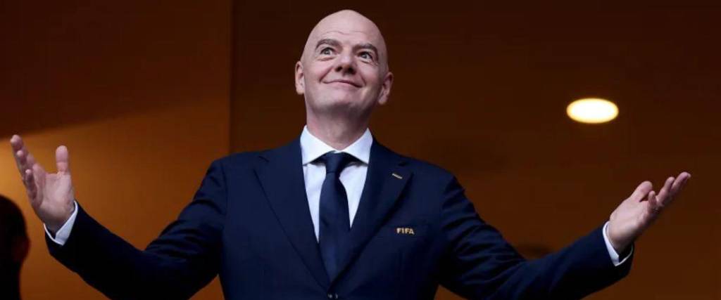 El presidente de la FIFA, Gianni Infantino, quiere abrirse al apoyo de privados para comercializar el fútbol.