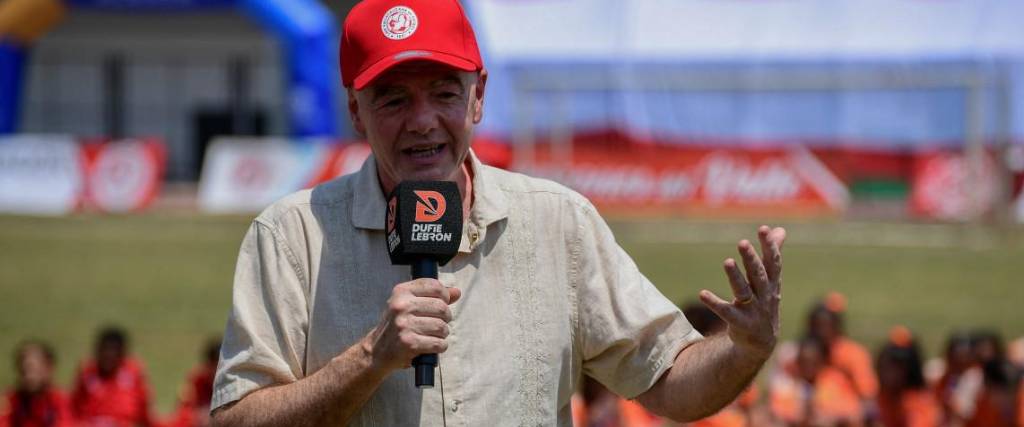 Gianni Infantino, presidente de la FIFA habla en el ”Festival de Fútbol a la Medida de Niños y Niñas”.