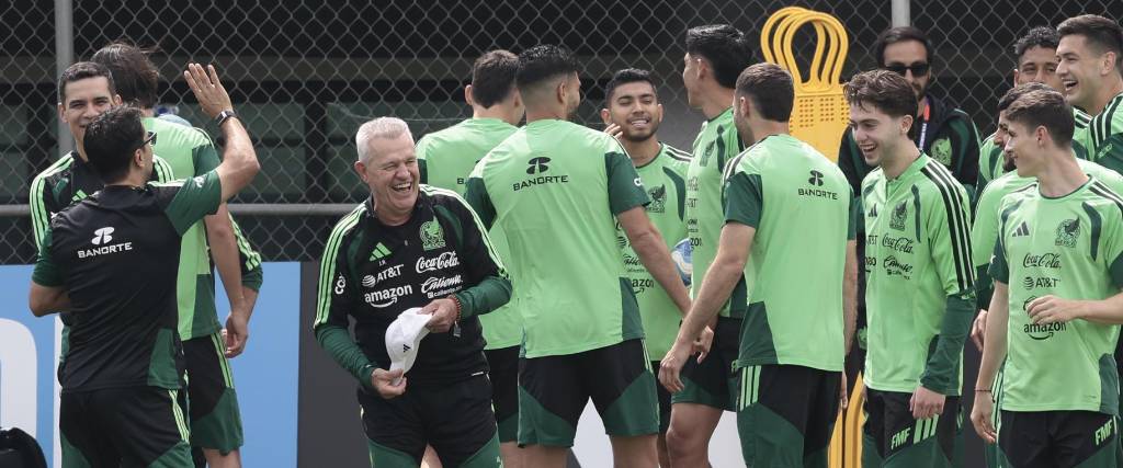 El equipo dirigido por el ‘Vasco’ Aguirre cerró prácticas este martes con miras al inicio del Mundial.