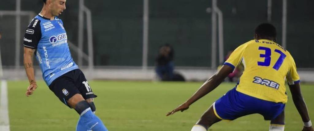 Incidencias del partido entre Blooming vs ABB, jugado en el estadio Ramón Aguilera Costas.