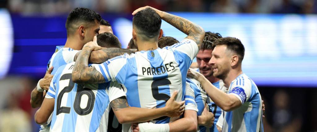 Argentina venció en su debut de la Copa a Canadá. En la próxima fecha podría sellar su pase a cuartos.