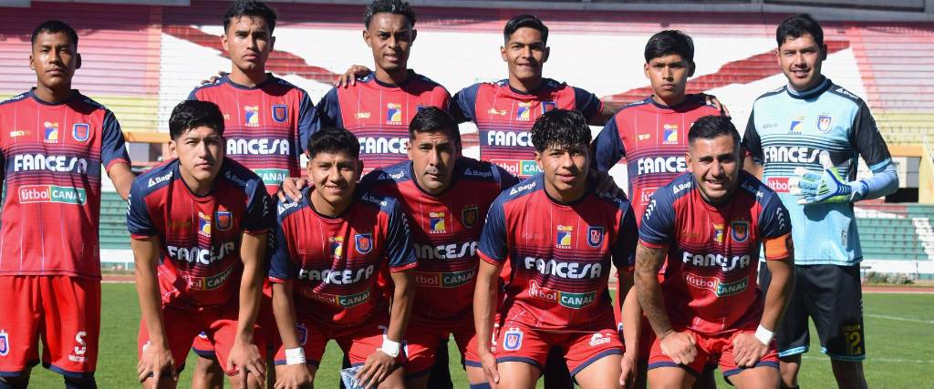 Universitario de Sucre, equipo que está en la fase nacional y espera volver a la máxima categoría de Bolivia. 