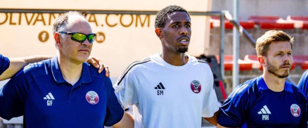 El médico boliviano Guillermo Aponte (izquierda) trabaja en la selección de Catar.