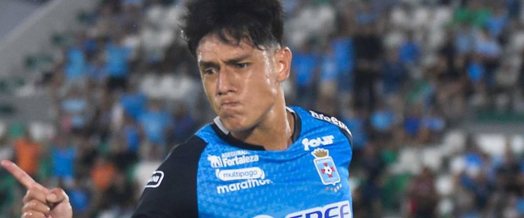 Blooming arrancó el torneo con una goleada en casa.