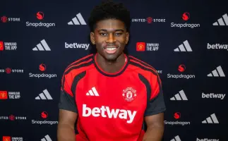 Manchester United se gasta más de $us 100 millones en el camerunés Carlos Baleba
