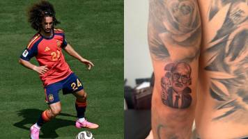 Cucurella cumple su promesa y se tatúa la cara del seleccionador español