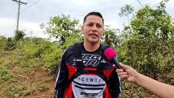 Montero llora la partida del piloto Nicolás Pérez 