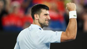 Djokovic se mete en cuartos del Abierto de Australia tras derrotar a Mannarino