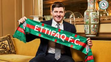 Steven Gerrard se muda a Arabia Saudita para entrenar al Al-Ettifaq