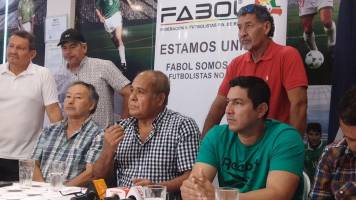 Fabol responde a Costa y no descarta paralizar el fútbol boliviano