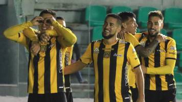 El Tigre gana, alcanza la cima del torneo y ahonda la crisis deportiva de Oriente Petrolero