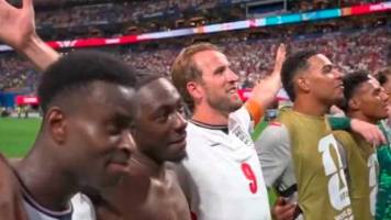 Cantando Wonderwall junto a su hinchada, así celebró la Selección de Inglaterra su triunfo ante Congo