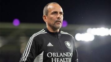 Entrenador de Orlando City critica al árbitro y al “circo” de Messi en Inter Miami