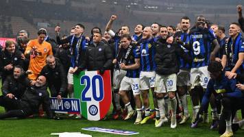 Inter de Milán se proclama campeón en Italia tras vencer al Milan en el derbi
