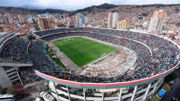 La FBF advierte con dejar fuera al estadio Hernando Siles como sede de la Verde