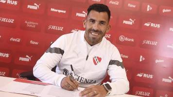 ‘Carlitos’ Tévez es presentado como nuevo técnico de Independiente 