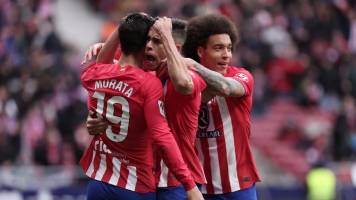 El Atlético Madrid vence al Betis y mete presión al Barcelona en la tabla