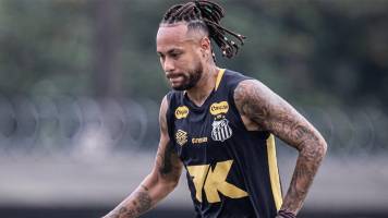Neymar se recupera de una lesión en vísperas de la convocatoria de Ancelotti