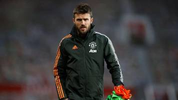 Manchester United contrata a Carrick como nuevo DT hasta final de temporada