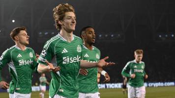 Newcastle arrolla a Qarabag y camina a los octavos de final de la Champions